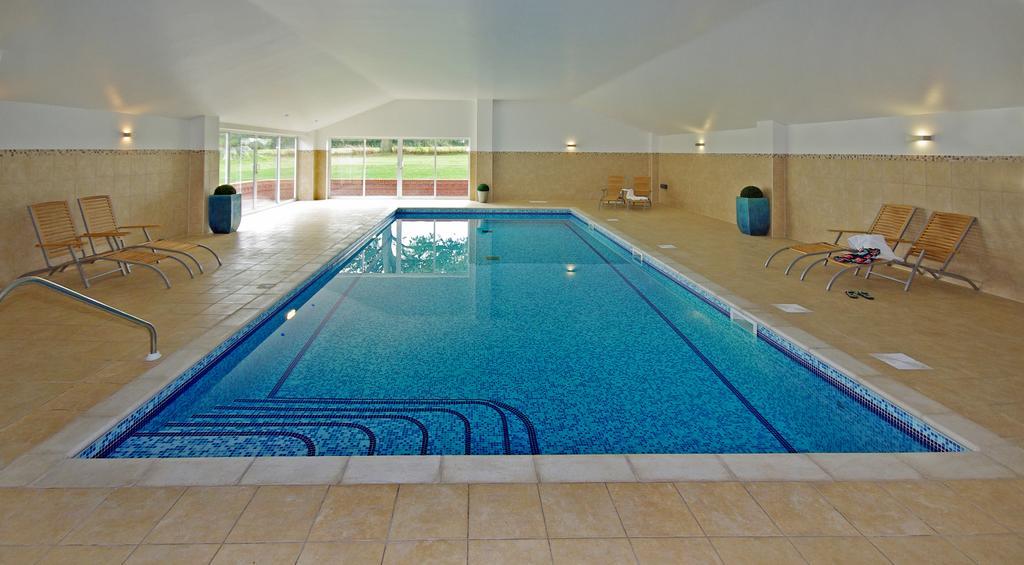 לאדלו Overton Grange Country Hotel מראה חיצוני תמונה