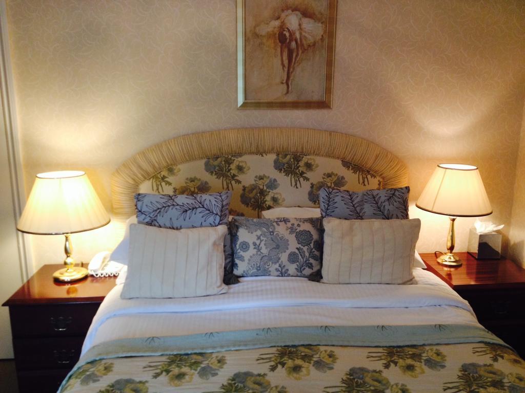 לאדלו Overton Grange Country Hotel חדר תמונה