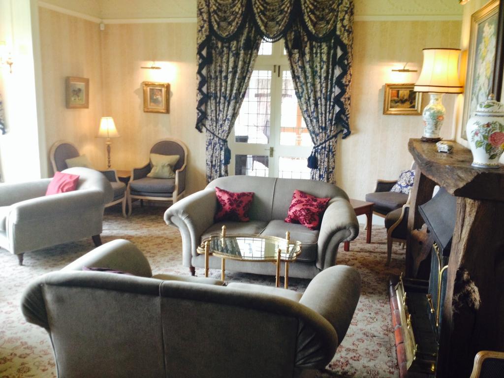 לאדלו Overton Grange Country Hotel מראה חיצוני תמונה